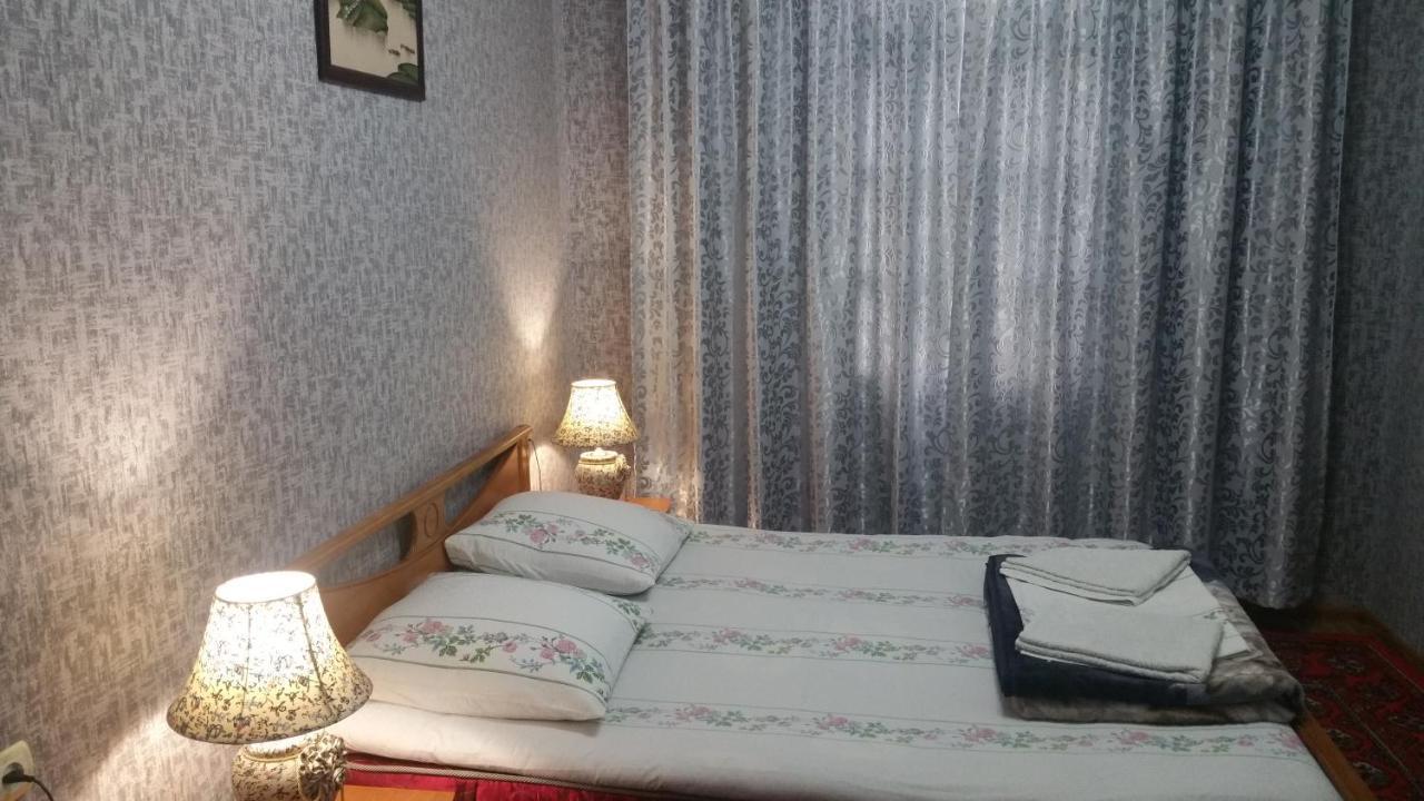 Gulnara Guesthouse Tashkent Bagian luar foto