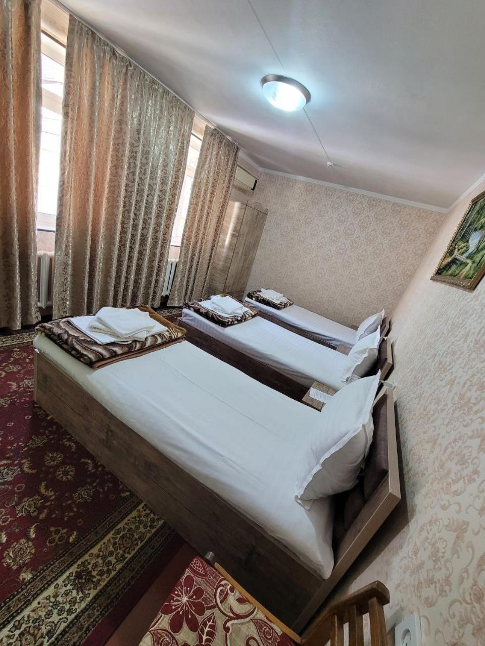 Gulnara Guesthouse Tashkent Bagian luar foto