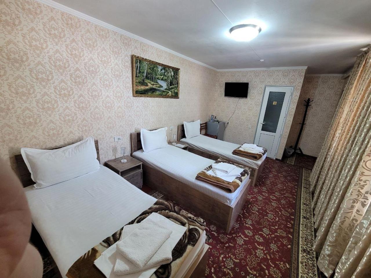 Gulnara Guesthouse Tashkent Bagian luar foto